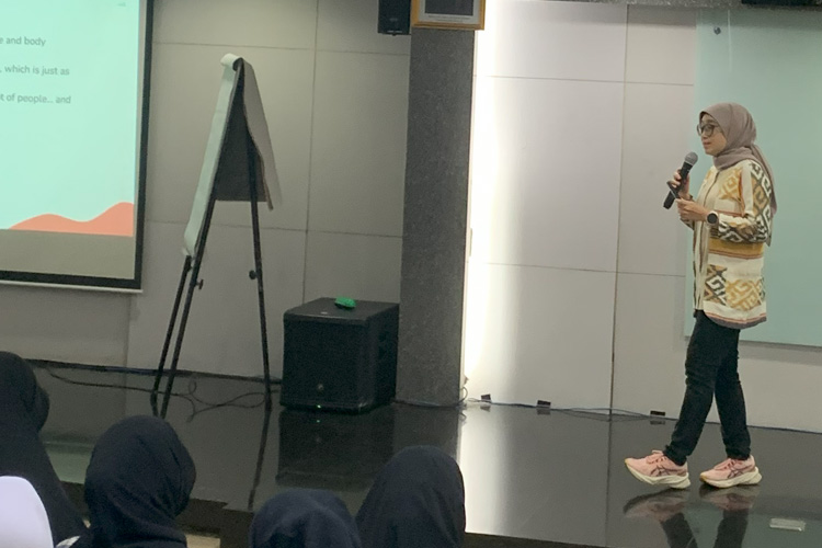 English in the Professional and Industrial Arena